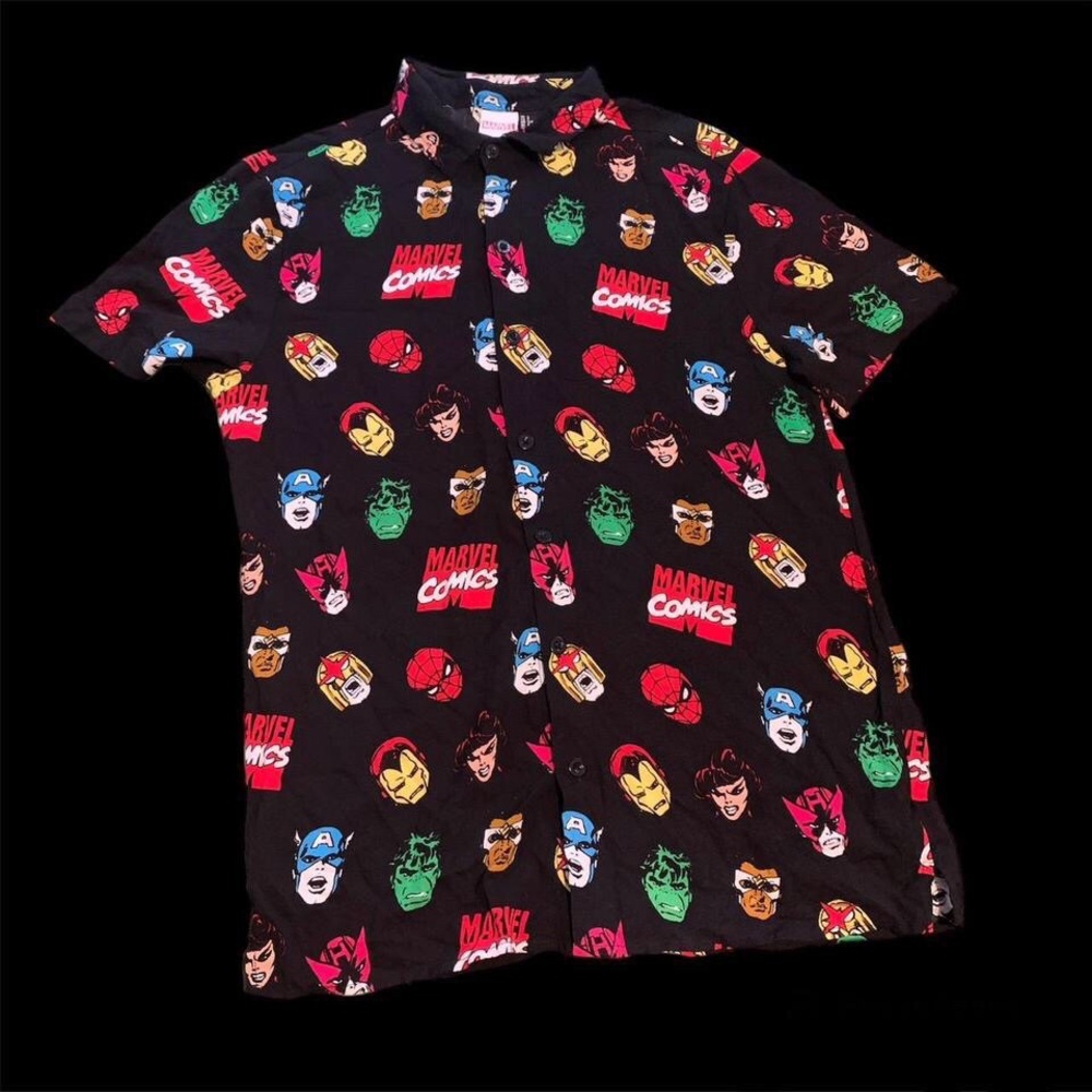 All Over Print Marvel Comics Short Sleeve Button Down (S)